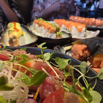 Hikari Sushi - Sushi Bars Near Me - Simi Valley, California Hikari Sushi - Sushi Bars Near Me - Simi Valley, California