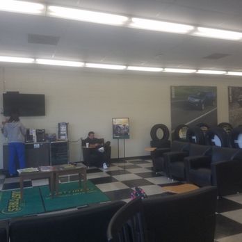 Just Tires - Auto Repair Near Me - Venice, California Just Tires - Auto Repair Near Me - Venice, California