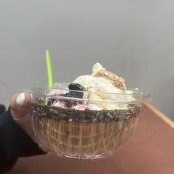 Mia’s Ice cream