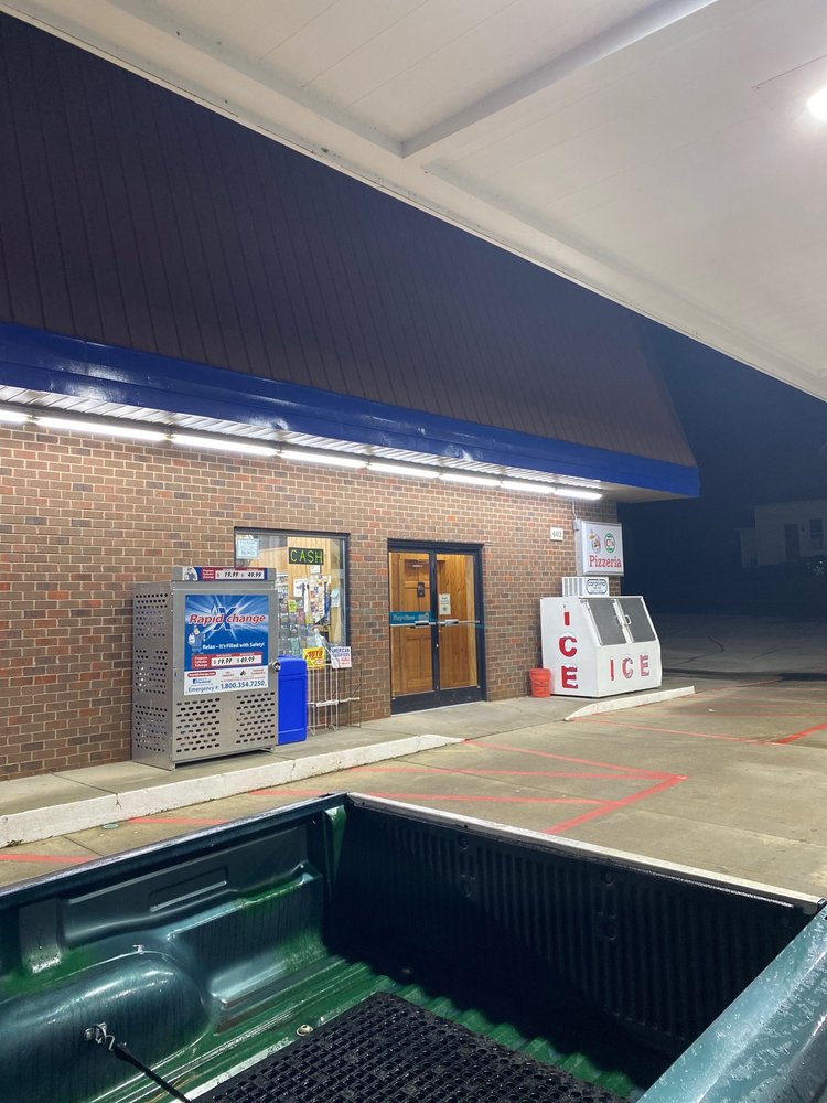 DESPERADO’S WESTERN MART Updated September 2024 602 N 2nd Ave