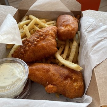 Squatchsami - Fish chips were crispy and delicious, while the rose mary fries were amazing - Fish & Chips Near Me - Lincoln City, Oregon