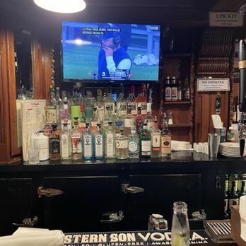 D.J. Reynolds - Bar and one of many tvs - Irish Near Me - New York, New York D.J. Reynolds - Bar and one of many tvs - Irish Near Me - New York, New York