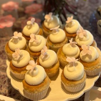 Palette Cakes - GF funfetti and lemon cupcakes - Bakeries Near Me - Carmichael , California