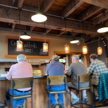 At The Helm Hotel & Pub - The bar @ the Waterline. - Hotels Near Me - Ilwaco, Washington