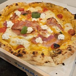 Calhou - Best pizza in lagos