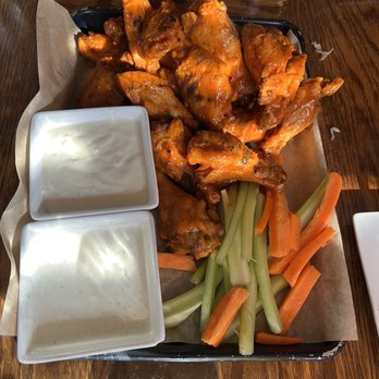 Bob's Place - Buffalo wings - Sports Bars Near Me - Avon, Colorado Bob's Place - Buffalo wings - Sports Bars Near Me - Avon, Colorado