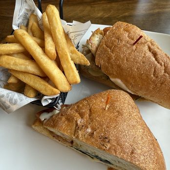 Maria's Brunch - Grill chicken sandwich - Breakfast & Brunch Near Me - Metuchen, New Jersey Maria's Brunch - Grill chicken sandwich - Breakfast & Brunch Near Me - Metuchen, New Jersey