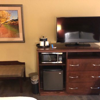 Hampton Inn & Suites Paso Robles - Hotels Near Me - Paso Robles, California