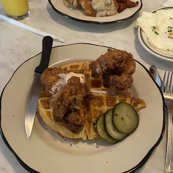 Honeypie Cafe - Chicken and waffles - New American Near Me - Milwaukee, Wisconsin
