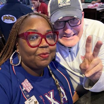 Pluckers Wing Bar - CityView - American Near Me - Fort Worth, Texas