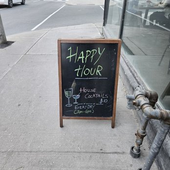 Cafe Oro Di Napoli - Happy hour - Pizza Near Me - Toronto, Ontario