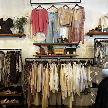 Under the Willow - Women's Clothing Near Me - Temecula, California