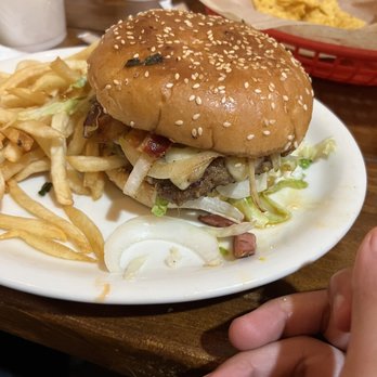 Jorge’s Mexican Restaurant - Hamburger. - Mexican Near Me - San Marcos, Texas