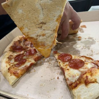 Pizza Hut - Pizza Near Me - La Vernia, Texas