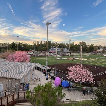 Hillcrest Park - Parks Near Me - Fullerton, California