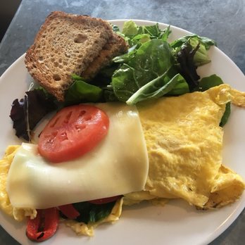 Hershey Pantry - Garden omelette with side salad - Breakfast & Brunch Near Me - Hershey, Pennsylvania