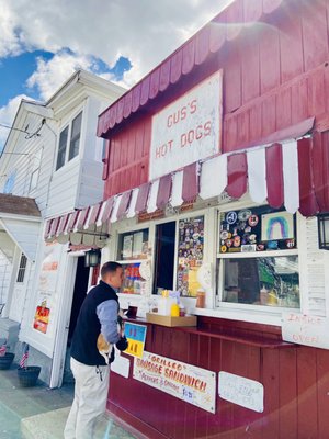 Gus's Hotdogs by null