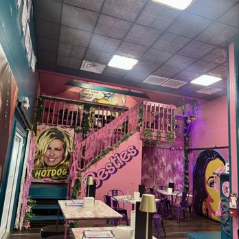 Pinky's Bar - Pinky's - Cocktail Bars Near Me - Belton, Texas
