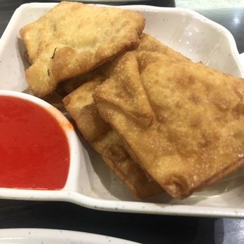 Chi Cafe - Crab Rangoon (4) - Hong Kong Style Cafe Near Me - Chicago, Illinois Chi Cafe - Crab Rangoon (4) - Hong Kong Style Cafe Near Me - Chicago, Illinois