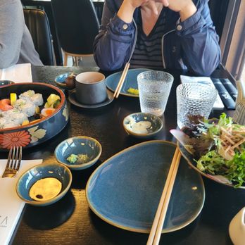 Oiza - Sushi Bars Near Me - Fresno, California Oiza - Sushi Bars Near Me - Fresno, California
