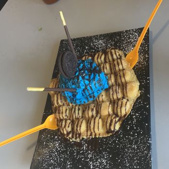 Fyr & Ice - Cookie monster dessert- great - Ramen Near Me - Coral Springs, Florida