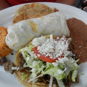 Cafe El Tapatio - Tapatio Combo - Mexican Near Me - Chicago, Illinois