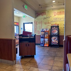 Denny's - Lunch time