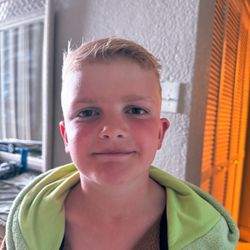 Phoenix Visions Hair Design - Loves his cut!