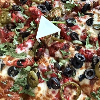 Robin Hood Pizza - Chicken Tikka Masala Pizza - Pizza Near Me - Kent, Washington