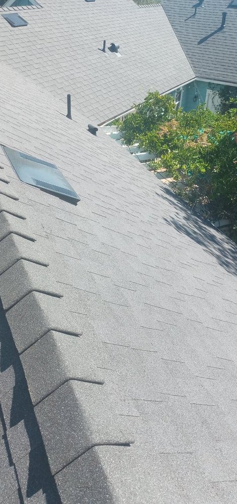 Slide of Berumen Roofing