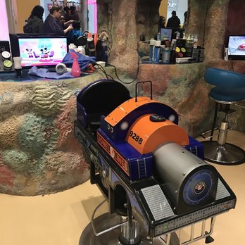 Snippet's Mini-Cuts - Hair Salons Near Me - Lombard, Illinois