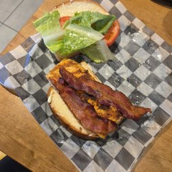 Eddy's Restaurant and Bar - Salmon sandwich