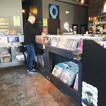 Vinyl Tap - Beer Bar Near Me - Nashville, Tennessee Vinyl Tap - Beer Bar Near Me - Nashville, Tennessee