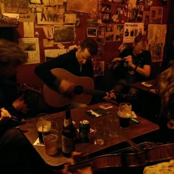 Carberry's Pub - Ti Chairbre - Carberry's pub trad session