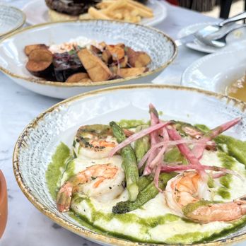 Terrain Cafe - Shrimp & Heirloom Grits - New American Near Me - Westport, Connecticut