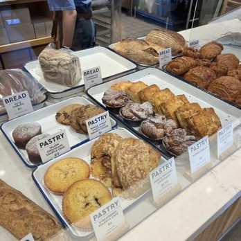 Manresa Bread - Bakery display - Bakeries Near Me - Palo Alto, California