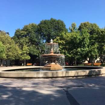 Confederation Park - Parks Near Me - Ottawa, Ontario