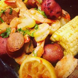 Farmacy Chef - Cajun shrimp and sausage boil