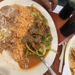 El Frijolito Restaurant - Bistec ranchero