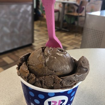 Baskin-Robbins - Chocolate peanut butter - Ice Cream & Frozen Yogurt Near Me - Hanford, California Baskin-Robbins - Chocolate peanut butter - Ice Cream & Frozen Yogurt Near Me - Hanford, California