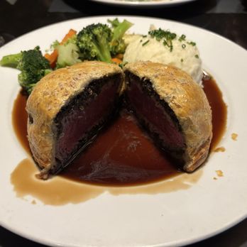 the Eldo - Beef Wellington - Sports Bars Near Me - Long Beach, California the Eldo - Beef Wellington - Sports Bars Near Me - Long Beach, California