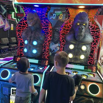 Bouncy Planet - Arcade zone - Indoor Playcenter Near Me - Edmonton, Alberta