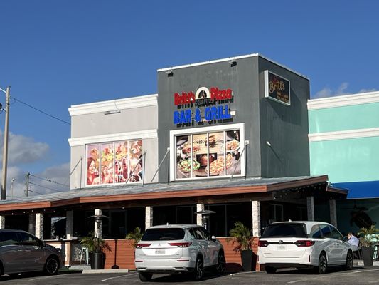 Britt's Pizza by null