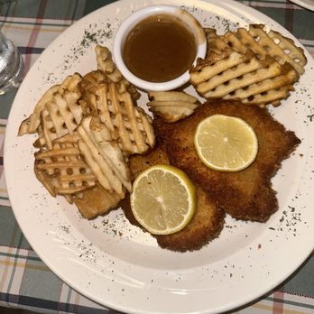 Schmankerl Stube - Wiener Schnitze - German Near Me - Hagerstown, Maryland Schmankerl Stube - Wiener Schnitze - German Near Me - Hagerstown, Maryland