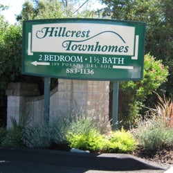 Hillcrest Townhomes Apartment Complex - Front Entrance