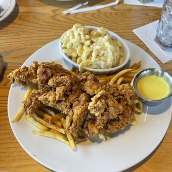 Aubrey's - Chicken Finger Platter with Macaroni & Cheese - American Near Me - Bristol, Tennessee