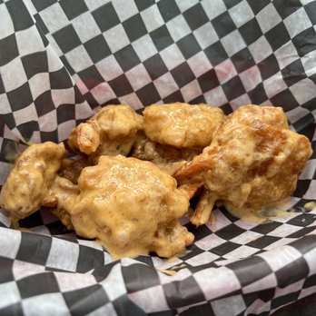 Rizzo's Bar & Inn - Bang Bang Shrimp - New American Near Me - Chicago, Illinois
