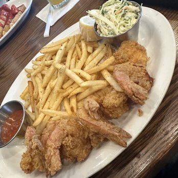 Blue Ridge Grill - Jumbo Fried Shrimp Platter - American Near Me - Ashburn, Virginia