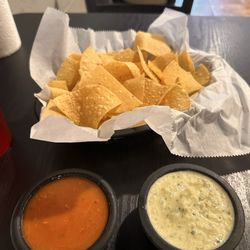 Habaneros Tex-Mex - Chips and the best Creamy salsa
