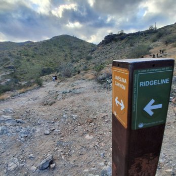 South Mountain Park - Ridgeline Trail has a lot of beautiful views. - Parks Near Me - Phoenix, Arizona
